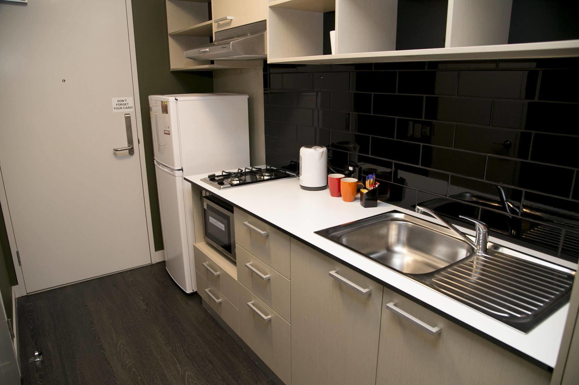 Abercrombie Student Hostel *